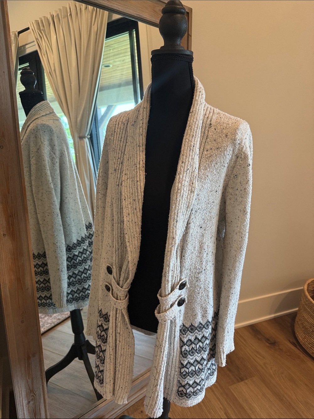 Cozy Open-Front Cream Cardigan with Patterned Hem